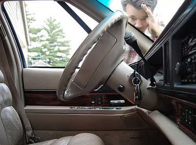 Universal Locksmith Store Grosse Ile, MI 734-259-3659 Universal Locksmith Store Grosse Ile, MI 734-259-3659 - 20-Car-Lockout